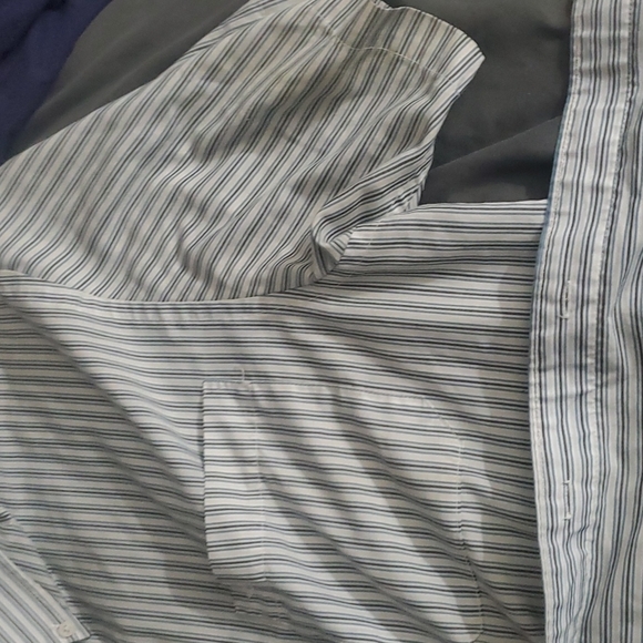 Men's Pinstripe button down collar and button up shirt sleeve L shirt - Picture 5 of 6